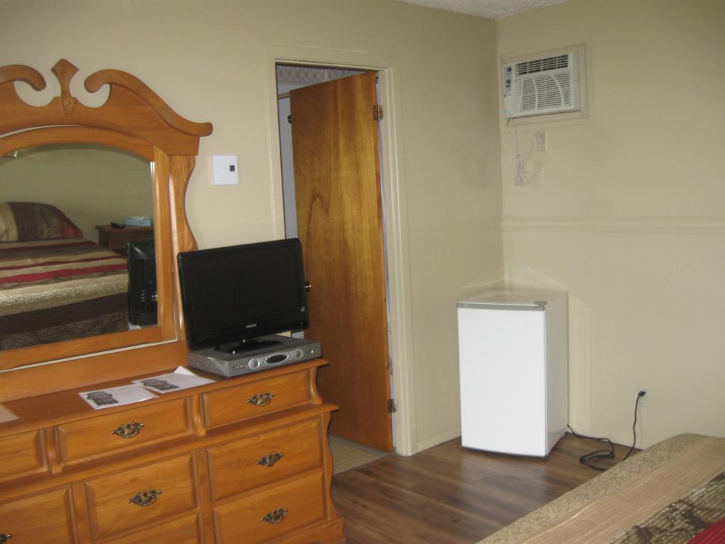 Motel De La Pointe Aux Bouleaux Baie-Sainte-Catherine Εξωτερικό φωτογραφία