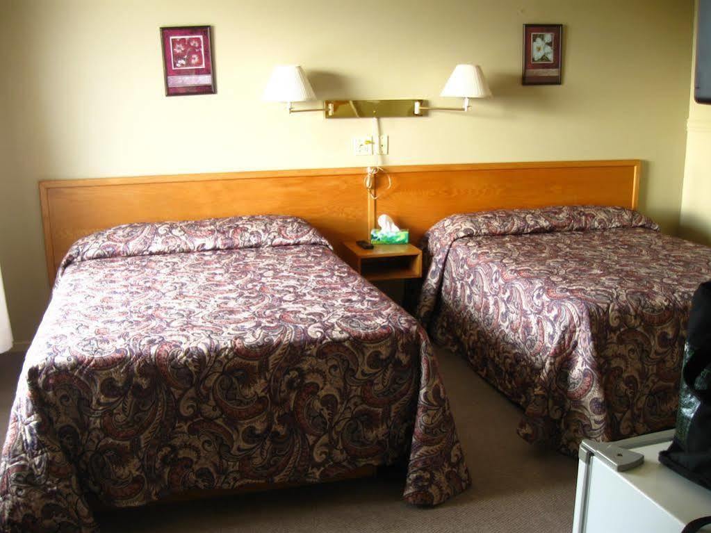 Motel De La Pointe Aux Bouleaux Baie-Sainte-Catherine Εξωτερικό φωτογραφία